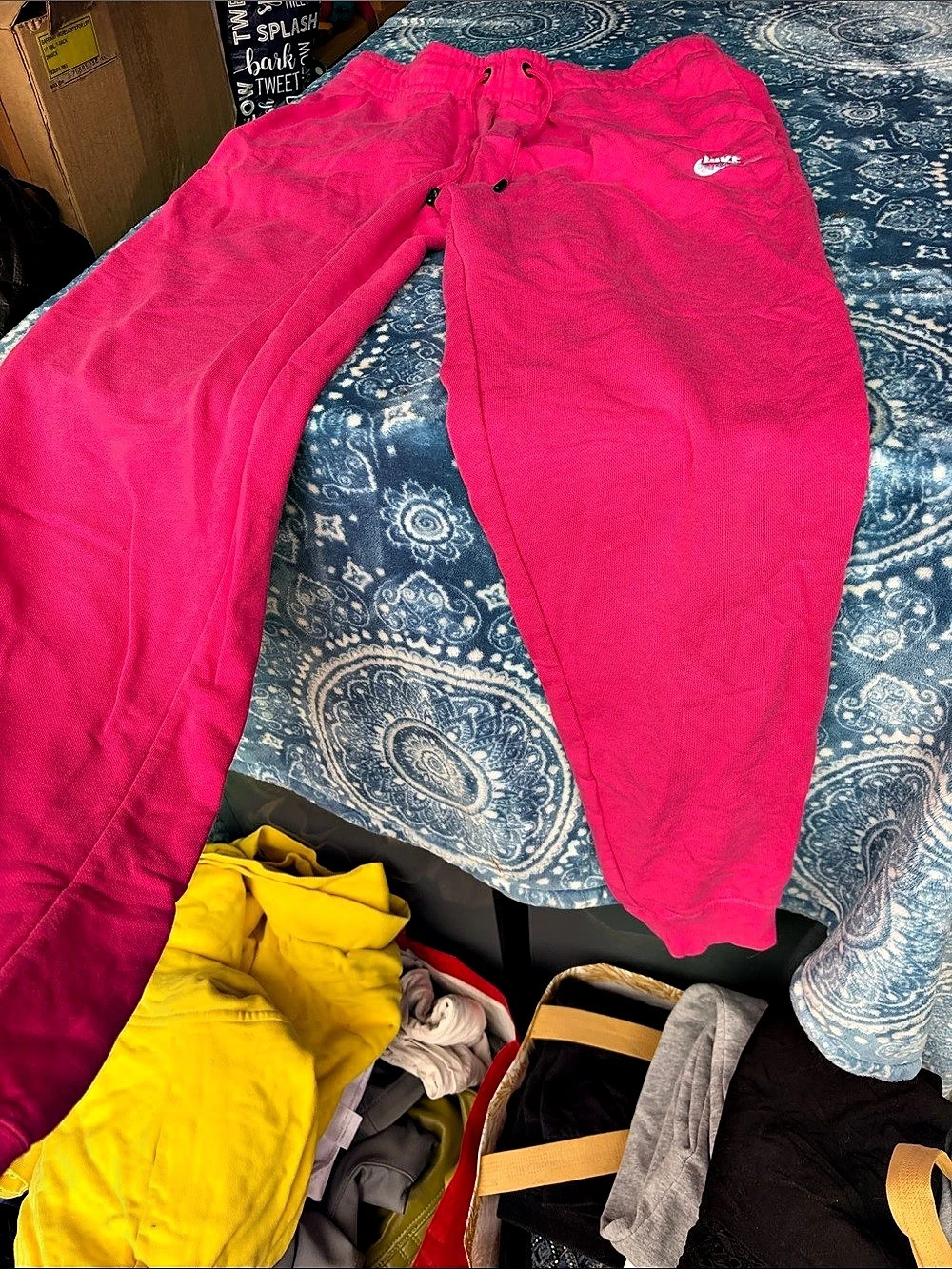 Nike Pink Jogger Sweatpants Size Small